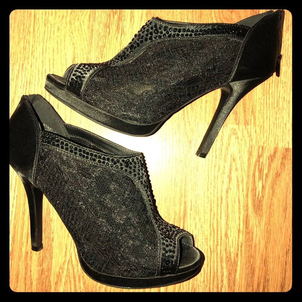 Michaelangelo Ayael black heels sz 8
